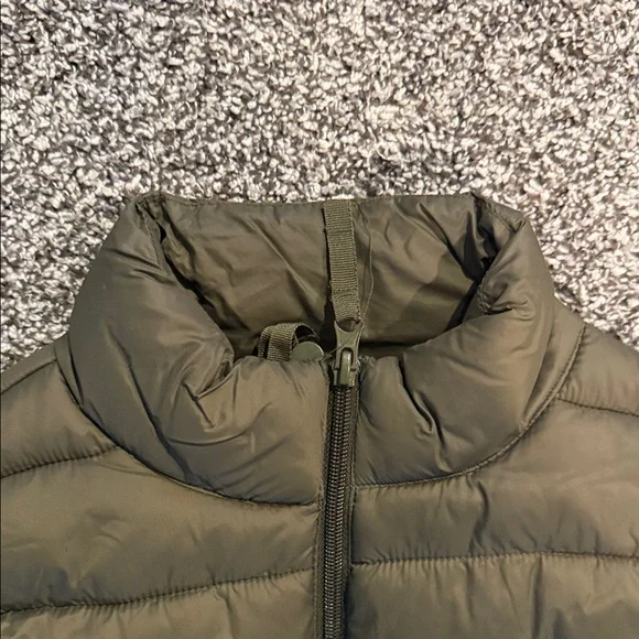 Love Tree Olive Puffer‎ Vest - Medium - Picture 2 of 10